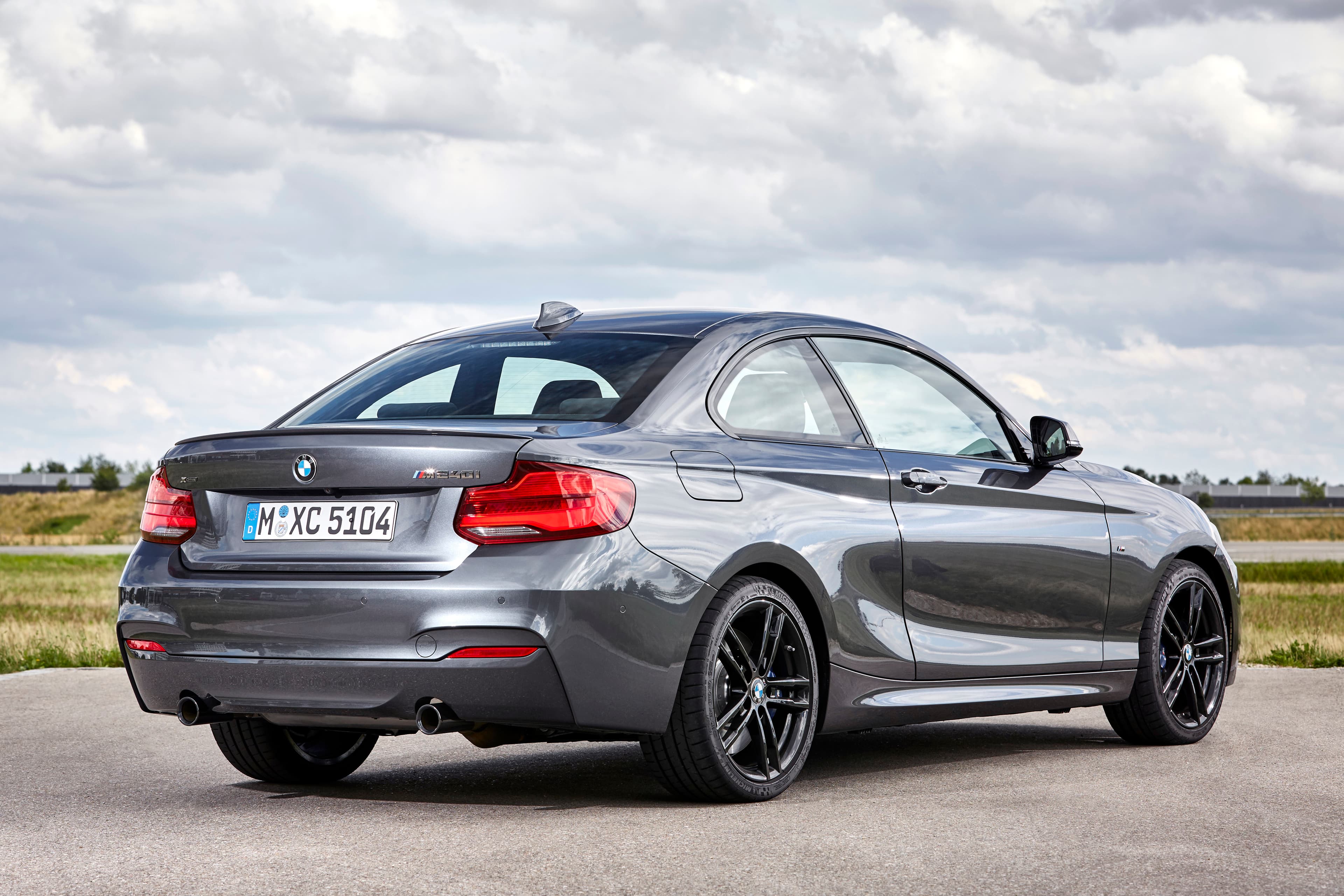 BMW 2 serija F22